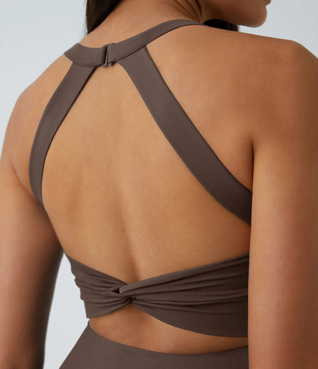 Flex Tango — Sukienka Aktywna z Krzyżowanymi Plecami | Czekolada